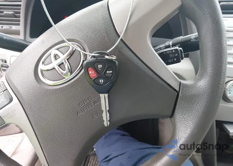 2007 Toyota Camry Le z USA, uszkodzony, nr VIN 4T1BE46K17U123783